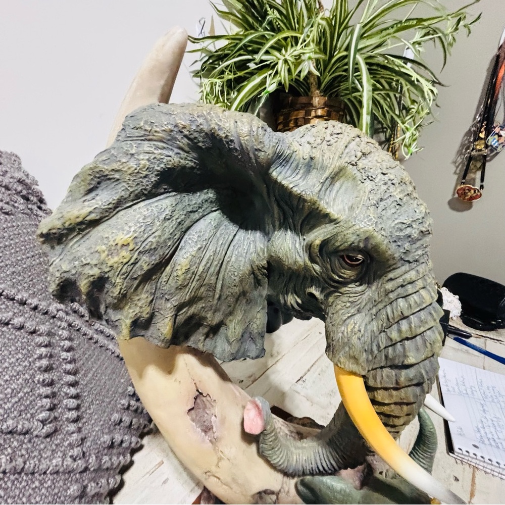 Vintage!❤️African Mother Elephant with Baby Tusk Sculpture - Picture 8 of 8